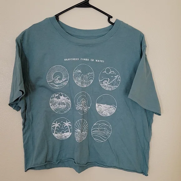 Queen Bees Crop Top - Picture 2 of 5